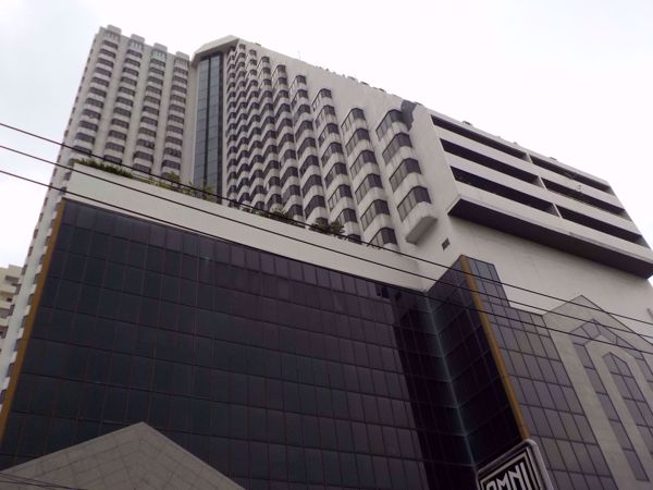 0007594_w_omni-tower-sukhumvit-nana_600.jpeg