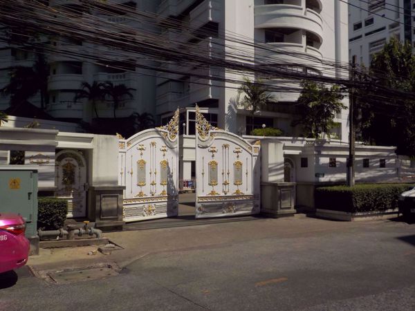 0007637_w_raj-mansion_600.jpeg