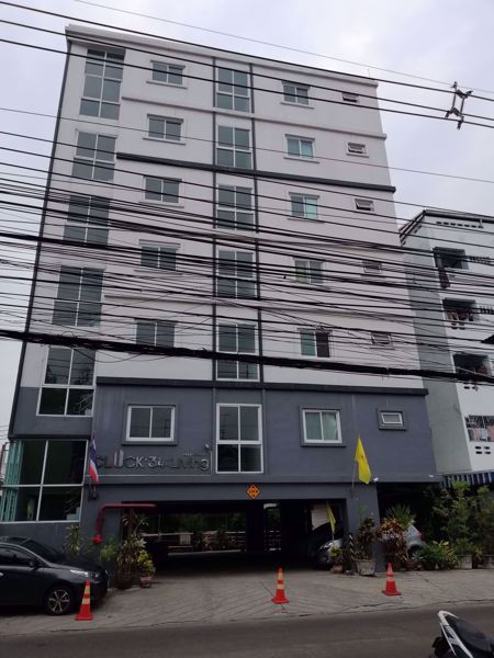 0011342_w_click-34-living_600.jpeg
