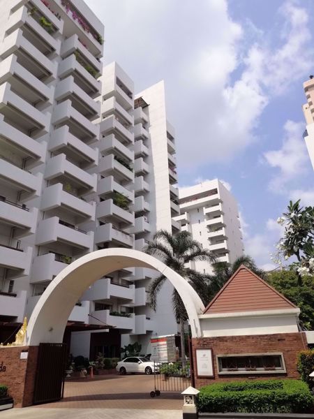 0012479_w_esmeralda-apartments_600.jpeg