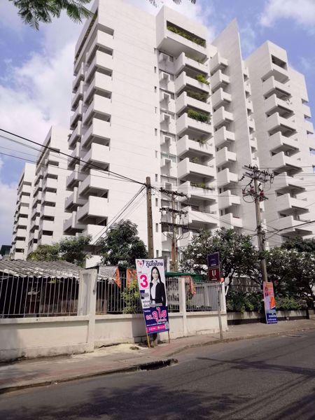 0012480_w_esmeralda-apartments_600.jpeg