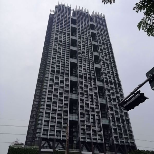 0013933_w_the-met_600.jpeg