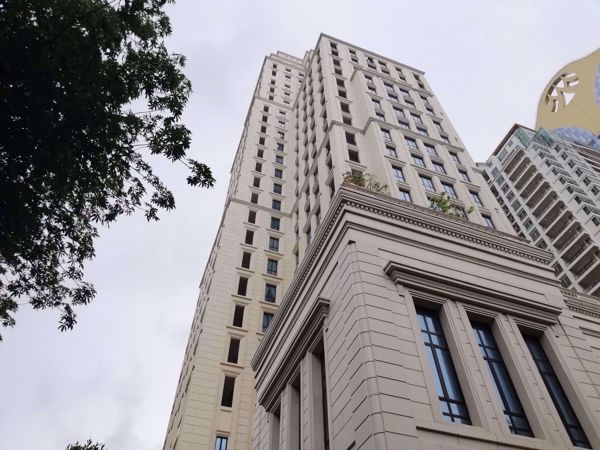 98 Wireless - BTS Phloen Chit