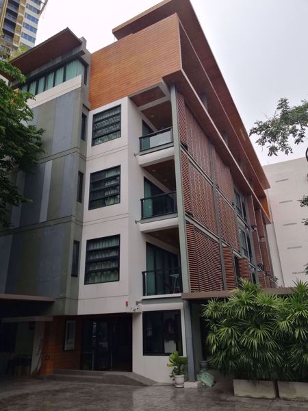 0018111_w_l8-residence_600.jpeg