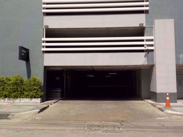 0029235_w_supapong-place_600.jpeg